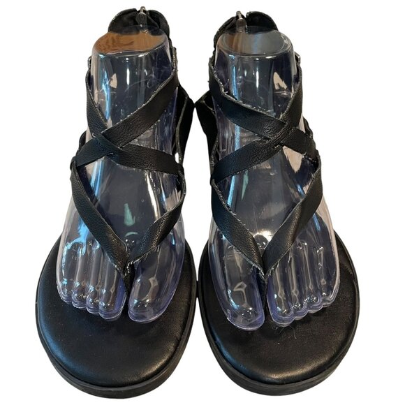 G by Guess Womens Strappy Gladiator Sandals, Black Faux Leather Summer Beach - Picture 6 of 10